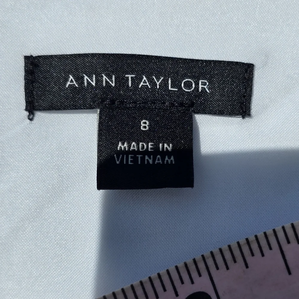 Ann Taylor White Herringbone Linen Sheath Dress - Picture 10 of 10